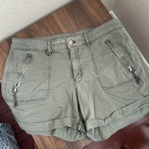 WHBM PRET-A-PLAY shorts in olive green